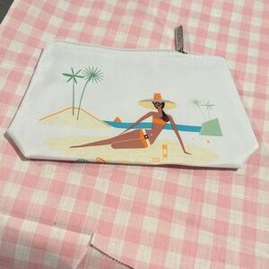 Vintage NWOT Clinique Beach Scene / Shopping Scene Make up bag